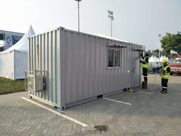 20ft kantoorcontainer met 1 deur en raam