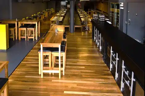 Scheepvaartcontainer bar