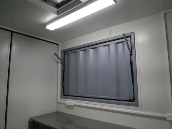 10ft zeecontainer ticket kraam