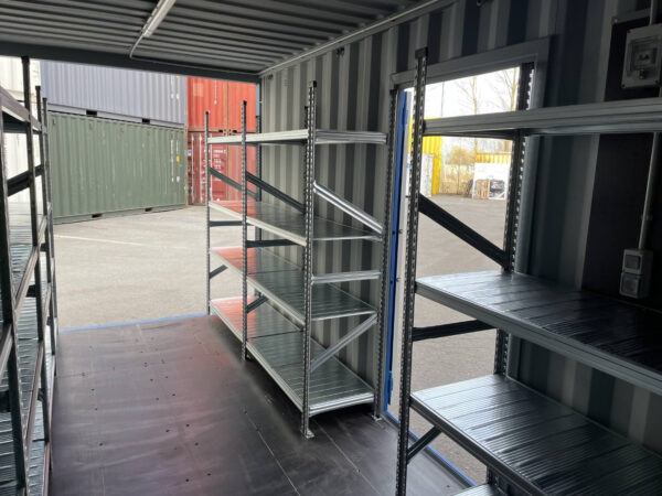 20 Fuß Lagercontainer mit Seitentür, Licht und Regalen – Neu